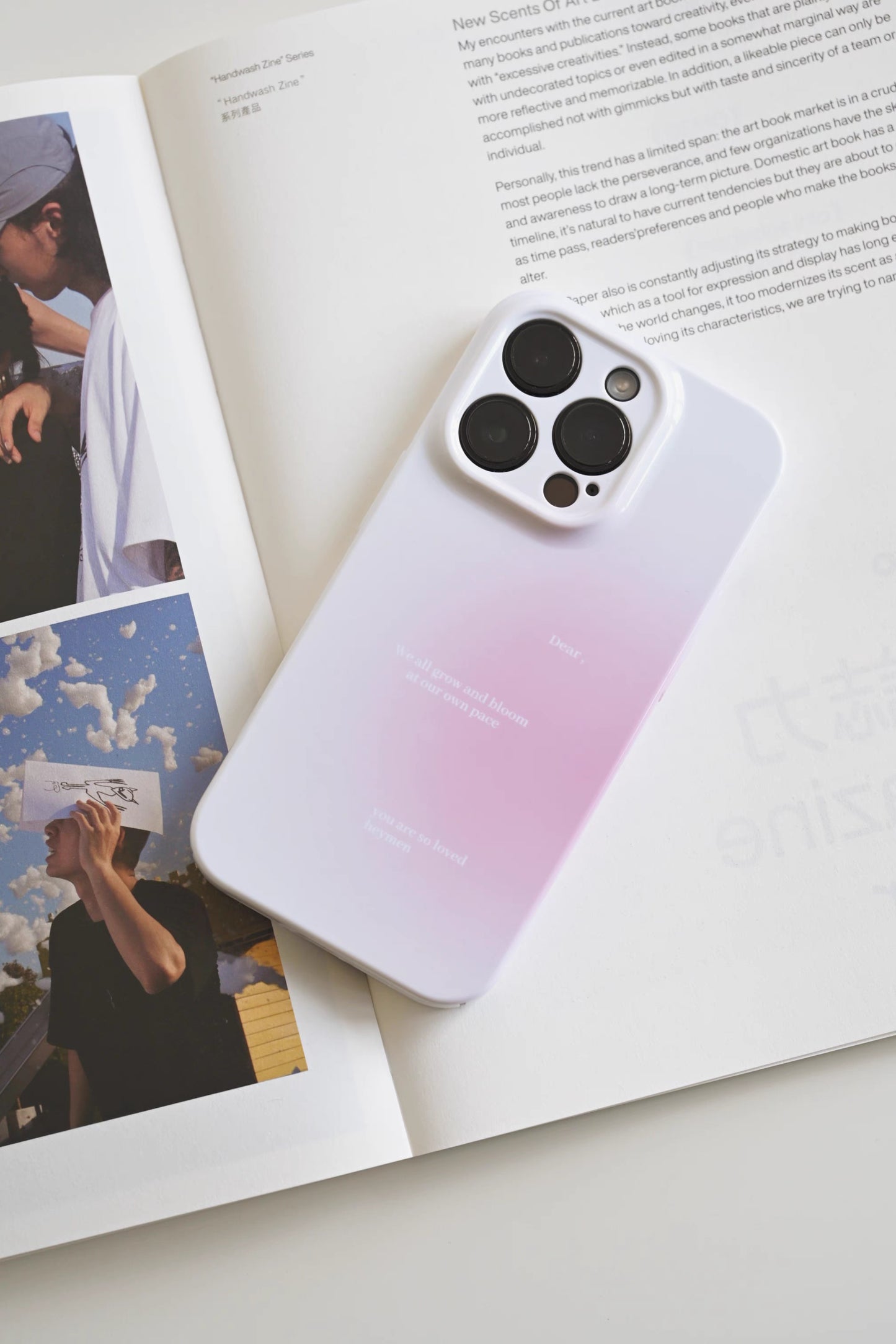 Estuche rígido con película brillante de color rosa cerezo importado para iPhone